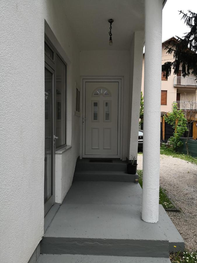 Apartman Sana Lux Apartment Sanski Most Екстериор снимка
